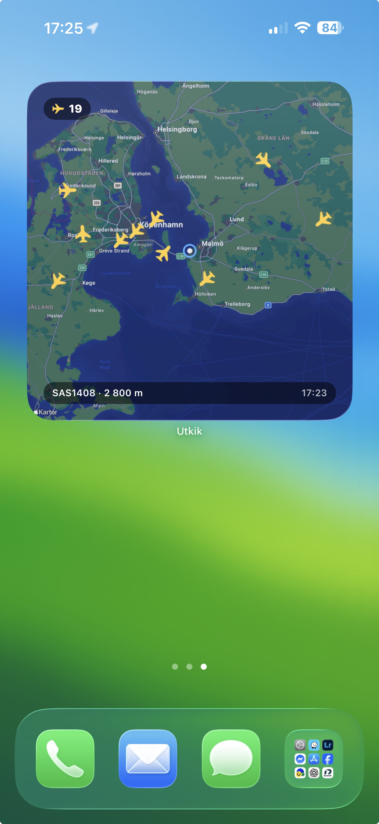 Hemskärms-widget som visar en kartvy med flyg.